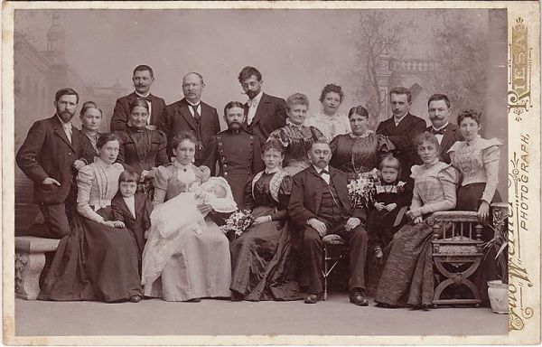 Familienaufnahme, Atelier Otto Werner (um 1905).